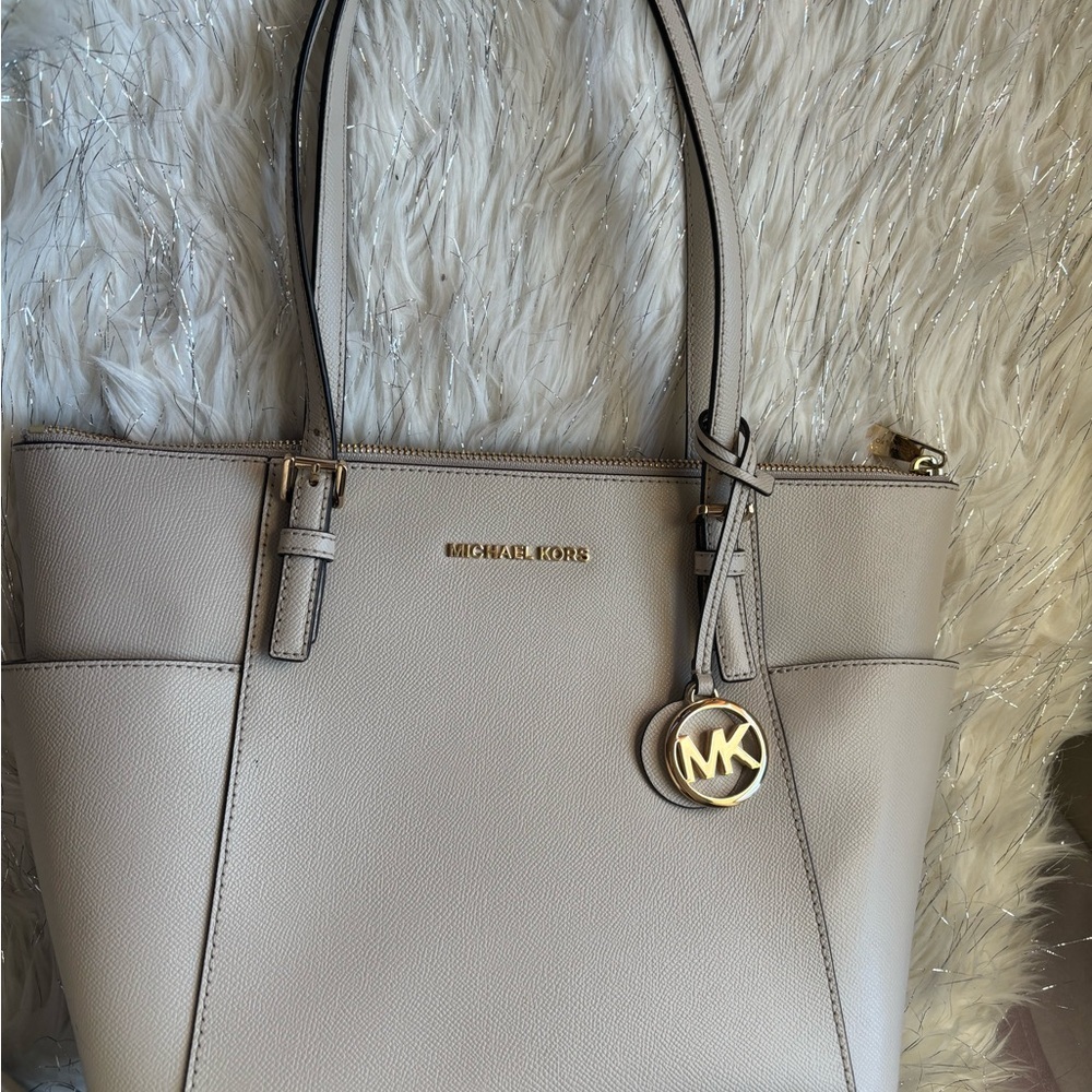Michael Kors Jet Set East West Top Zip Tote beige cream Saffiano Leather - Picture 10 of 10